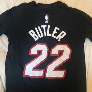 Miami Heat NBA T Shirt kids Size Small (8) Jimmy Butler Jersey Black Away #22